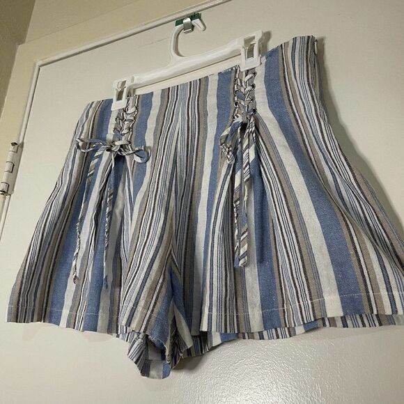 AQUA stripe blue cotton high waist tie front shorts size Medium - Picture 2 of 5